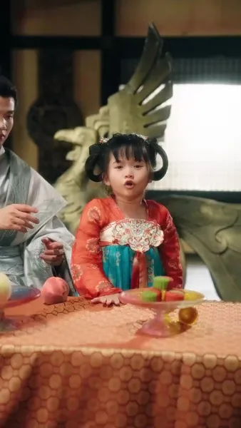 ยอดรักจอมเขมือบแห่งจวนกั๋วกง