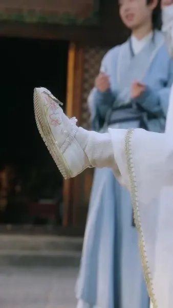 ยอดรักจอมเขมือบแห่งจวนกั๋วกง