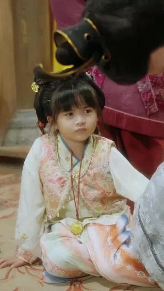 ยอดรักจอมเขมือบแห่งจวนกั๋วกง