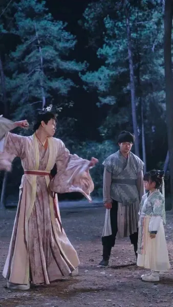 ยอดรักจอมเขมือบแห่งจวนกั๋วกง