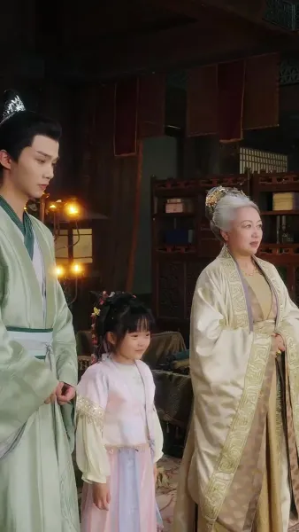 ยอดรักจอมเขมือบแห่งจวนกั๋วกง