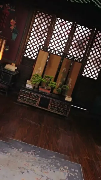 ยอดรักจอมเขมือบแห่งจวนกั๋วกง