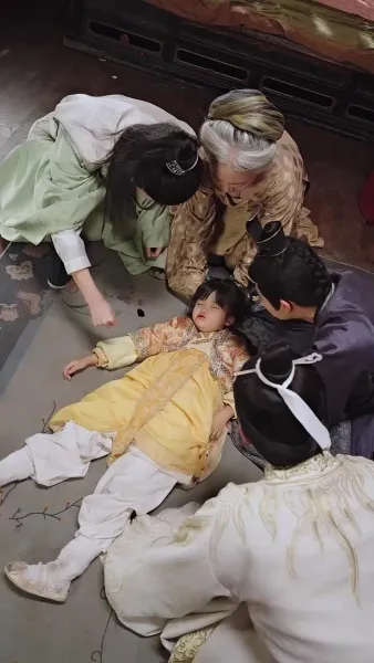 ยอดรักจอมเขมือบแห่งจวนกั๋วกง