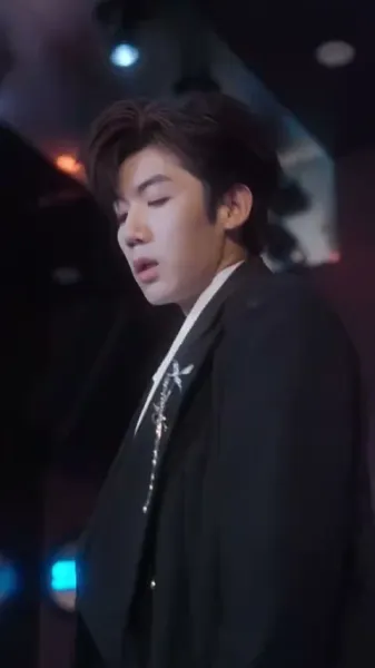 บทกล่อมแห่งความพังทลาย