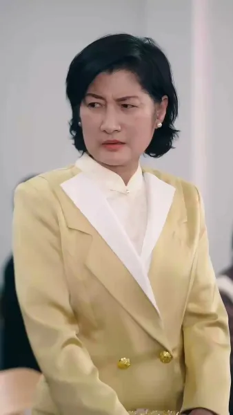 รักร้อนที่มาช้า