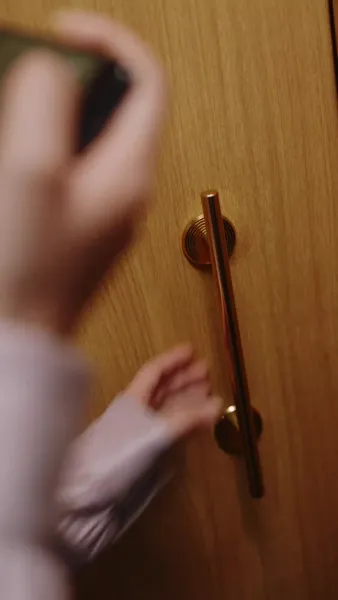 คุณเสิ่นไม่เจอกันนานสบายดีไหม