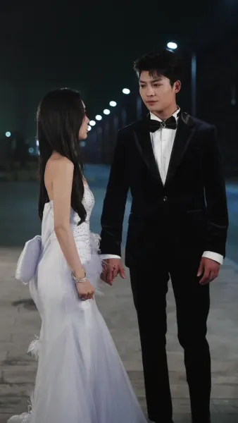 คุณเสิ่นไม่เจอกันนานสบายดีไหม