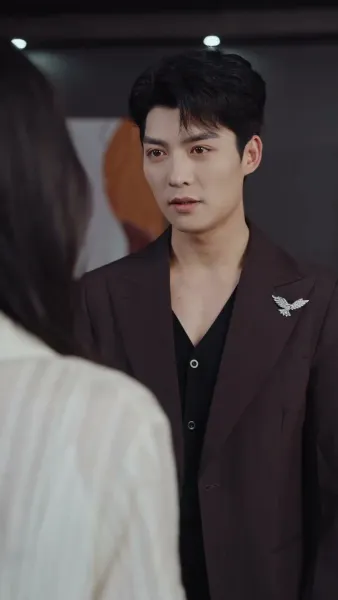 คุณเสิ่นไม่เจอกันนานสบายดีไหม