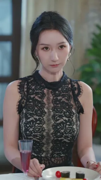 คุณเสิ่นไม่เจอกันนานสบายดีไหม