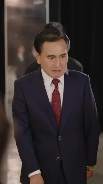 คุณเสิ่นไม่เจอกันนานสบายดีไหม