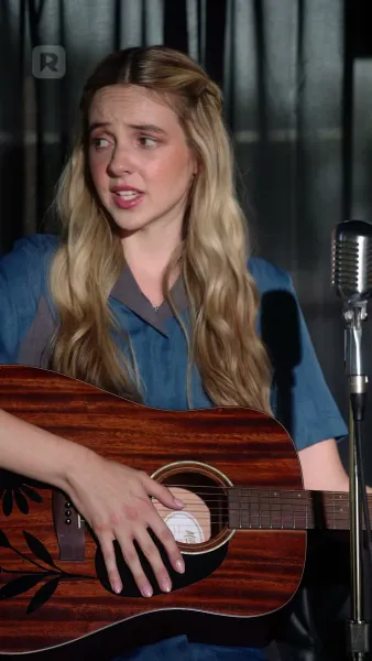 สาวบ้านนอกกับหนุ่มเมืองกรุง