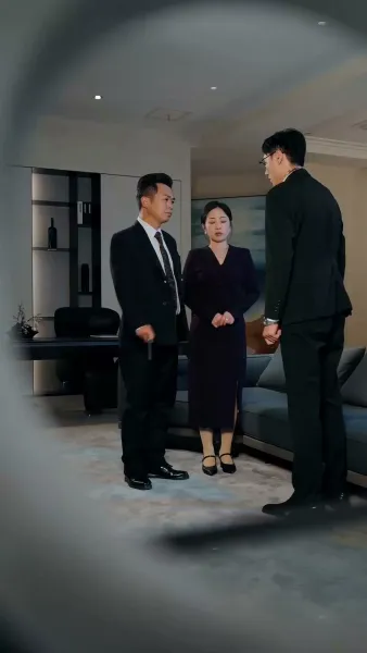 บาดแผลใต้แสงขาว