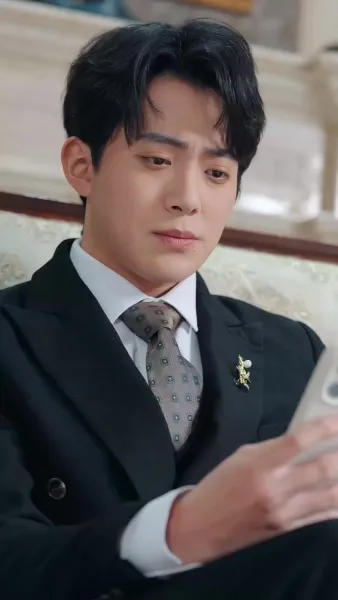 บาดแผลใต้แสงขาว