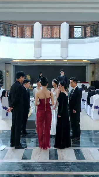 บาดแผลใต้แสงขาว