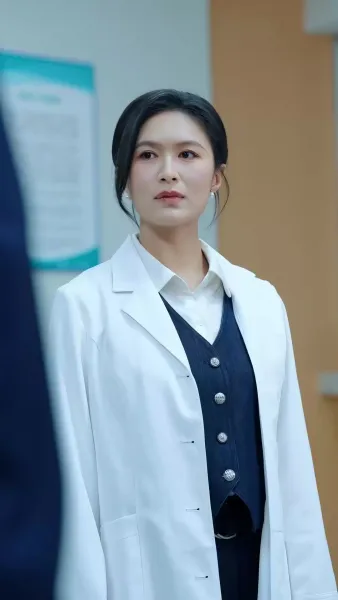 บาดแผลใต้แสงขาว