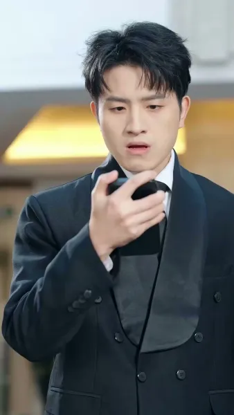 บาดแผลใต้แสงขาว