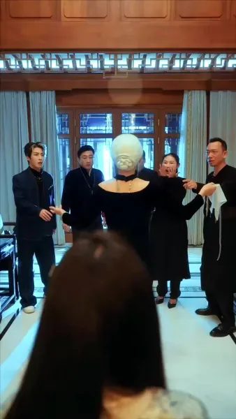 ผู้มาเยือนจากอดีต(พากย์ไทย)