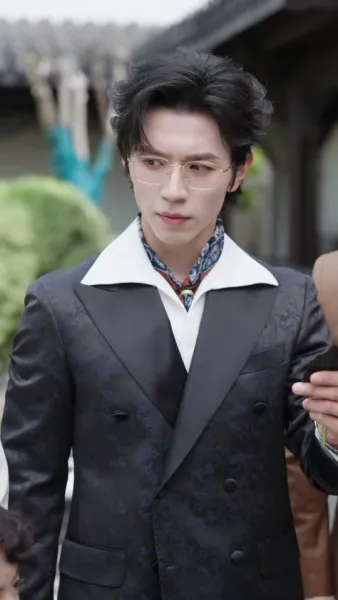 จันทร์เต็มดวงกับหมาป่า