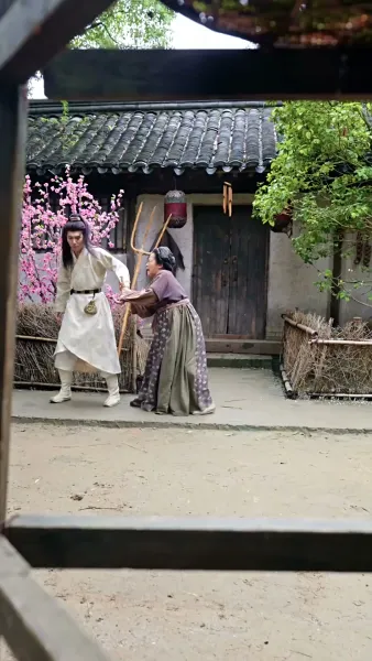 ทะลุมิติไปเป็นแม่เลี้ยงใจร้าย