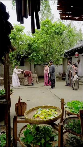 ทะลุมิติไปเป็นแม่เลี้ยงใจร้าย