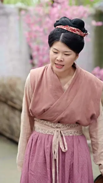 ทะลุมิติไปเป็นแม่เลี้ยงใจร้าย