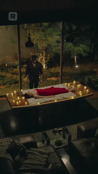 มนต์รักสีเลือด