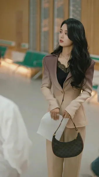 ใครเด็ดดอกรักท่านประธานฟู่