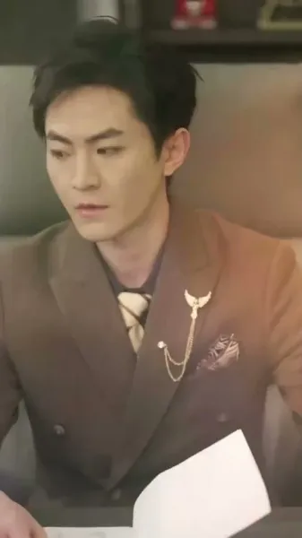 ชีวิตลับของคู่ซีอีโอ