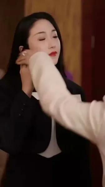 ชีวิตลับของคู่ซีอีโอ