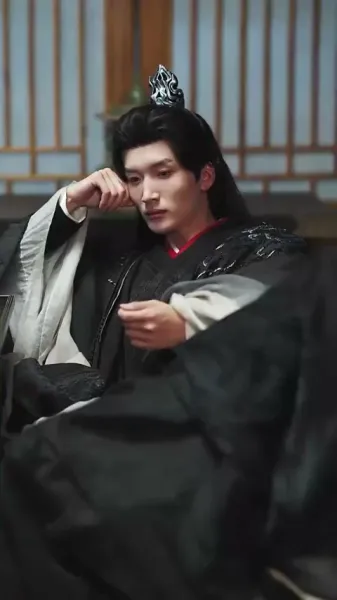 การก้าวขึ้นของเจ้าหญิงวิปลาส