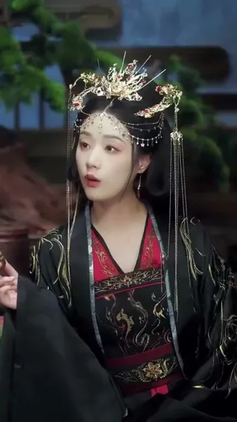 การก้าวขึ้นของเจ้าหญิงวิปลาส