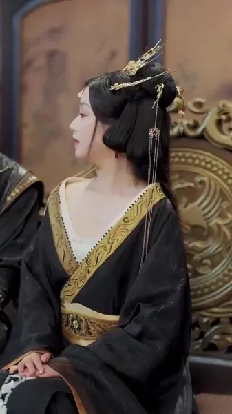 การก้าวขึ้นของเจ้าหญิงวิปลาส