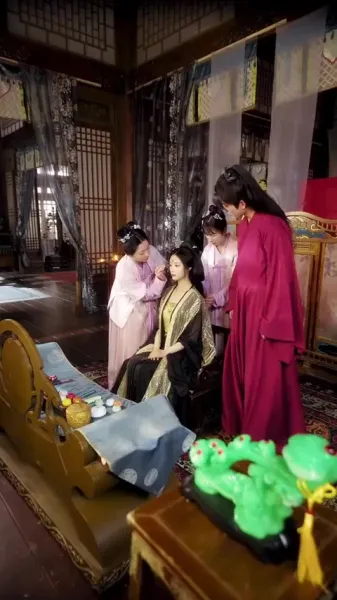 การก้าวขึ้นของเจ้าหญิงวิปลาส