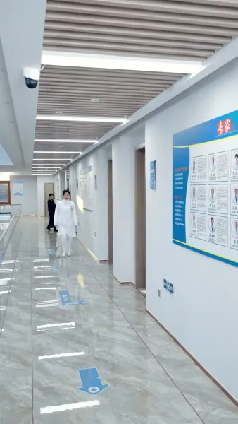 อ้อมกอดที่สายเกิน