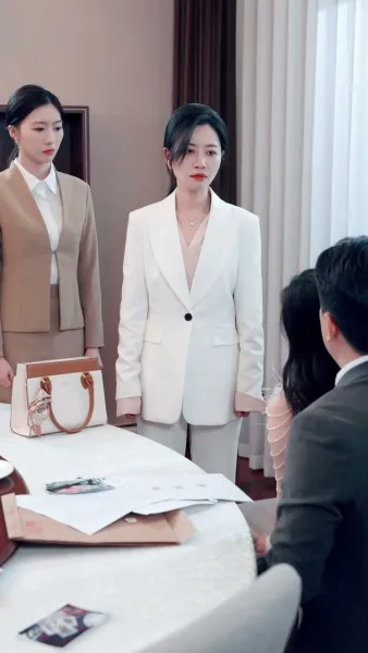 อ้อมกอดที่สายเกิน