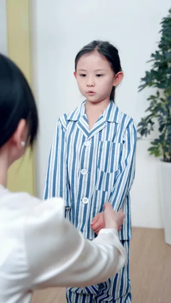 อ้อมกอดที่สายเกิน