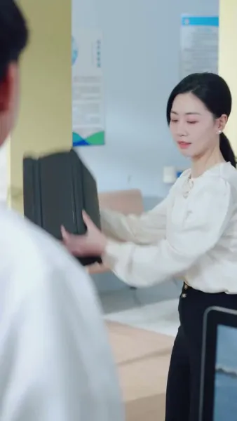 อ้อมกอดที่สายเกิน