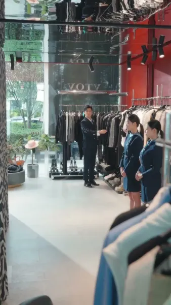 ท่านประธาน ภรรยาและลูกๆ กลับมาแล้ว