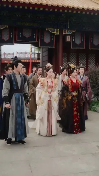 สองจักรพรรดินีเกิดใหม่