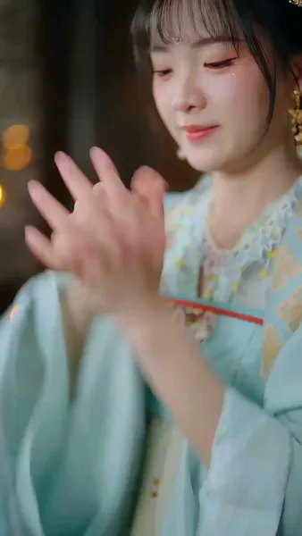 จากห้องออฟฟิศสู่หัวใจฮ้องเต้  