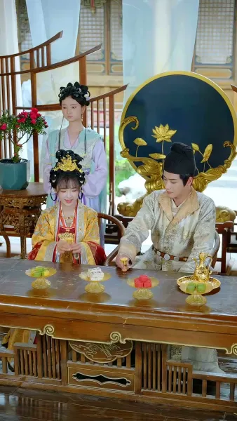 จากห้องออฟฟิศสู่หัวใจฮ้องเต้  