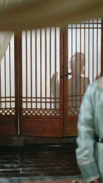 จากห้องออฟฟิศสู่หัวใจฮ้องเต้  