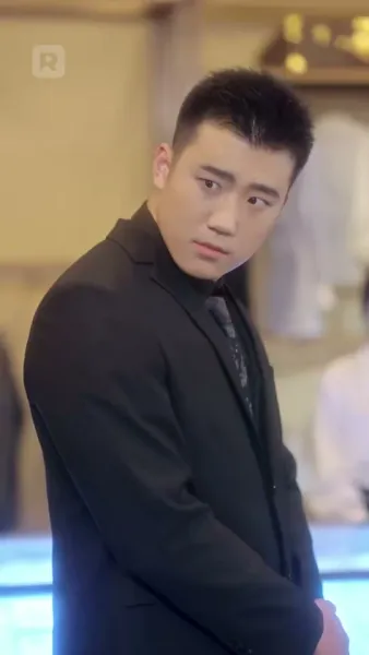 รักร้อนแรงของเจ้าพ่อเถื่อน