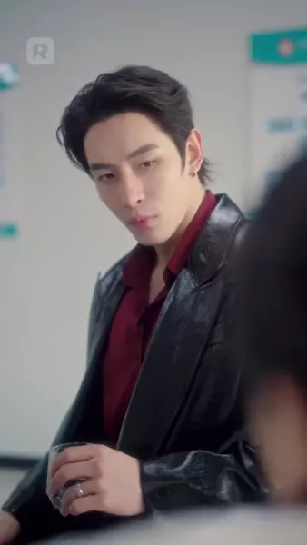 รักร้อนแรงของเจ้าพ่อเถื่อน