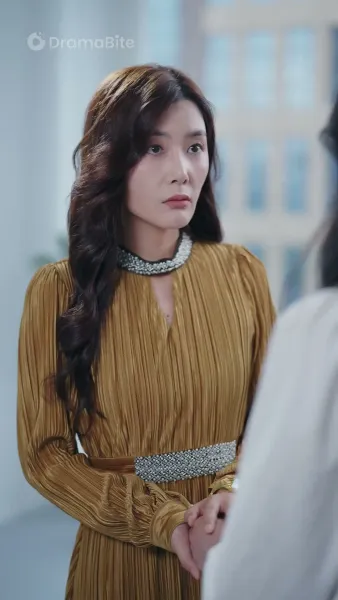 เหนืออุโมงค์แห่งความมืด