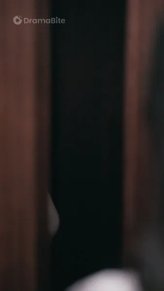 เหนืออุโมงค์แห่งความมืด