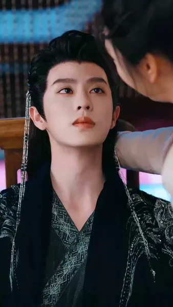 บุรุษลวงล้วงหัวใจอ๋องพันปี