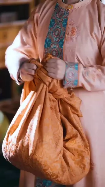 บุรุษลวงล้วงหัวใจอ๋องพันปี