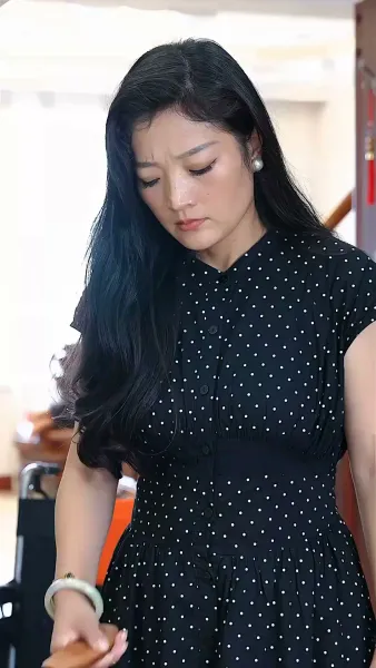 พี่เลี้ยงใต้หน้ากาก