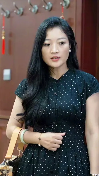 พี่เลี้ยงใต้หน้ากาก